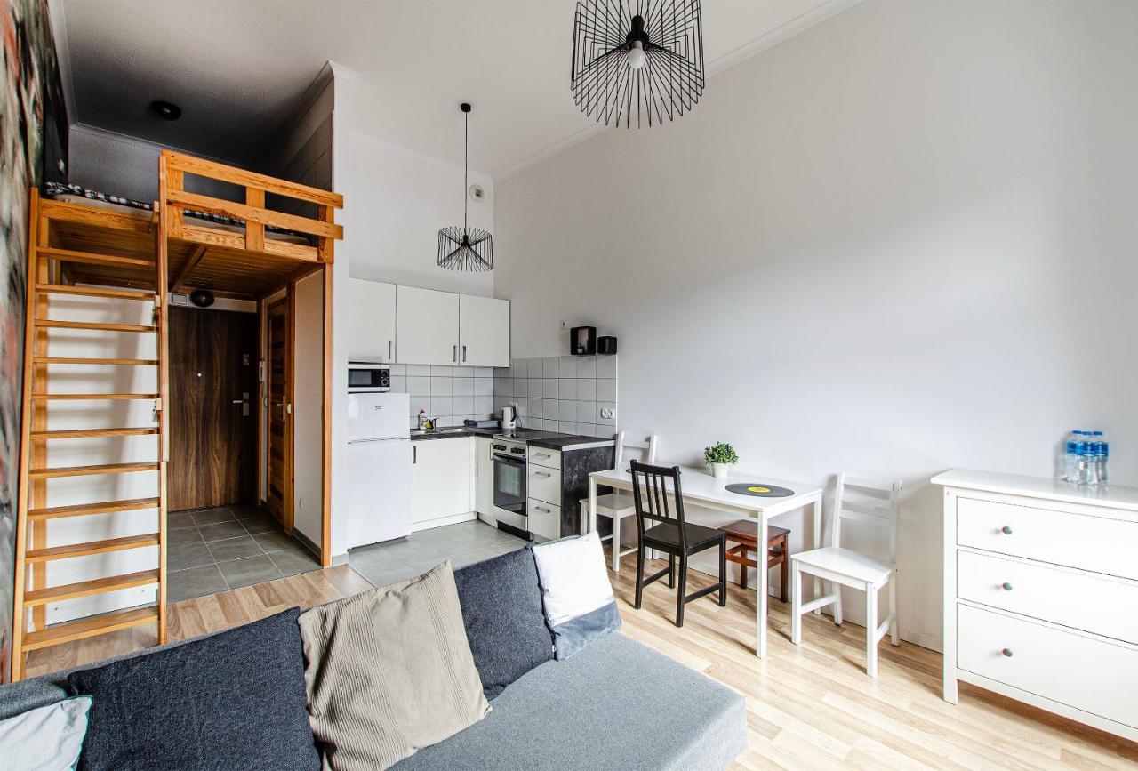 Smart Rental Management Apartments - City Center Vratislav Exteriér fotografie